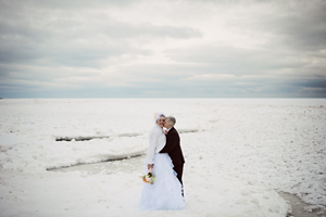 Wedding couple on Ice