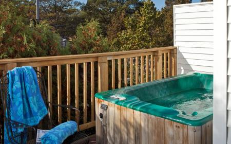 Private Outdoor Hot tub